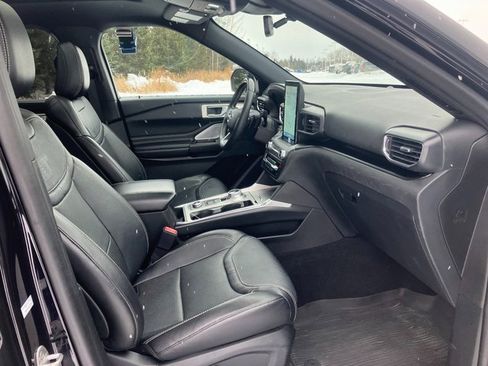 Used 2020 Ford Explorer ST w/ ST Street Pack image 17