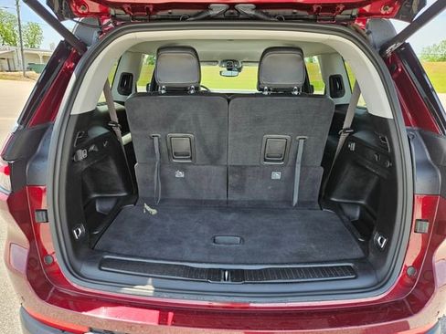 Used 2023 Jeep Grand Cherokee L Limited image 23