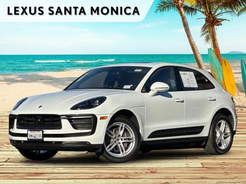 Used 2024 Porsche Macan image 1