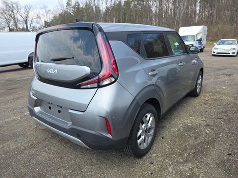 Used 2024 Kia Soul LX w/ Option Group 015 image 4