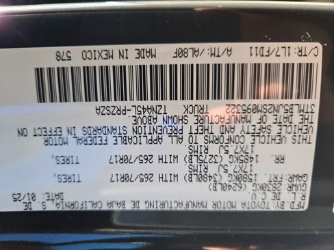 Used 2025 Toyota Tacoma TRD Off-Road image 12