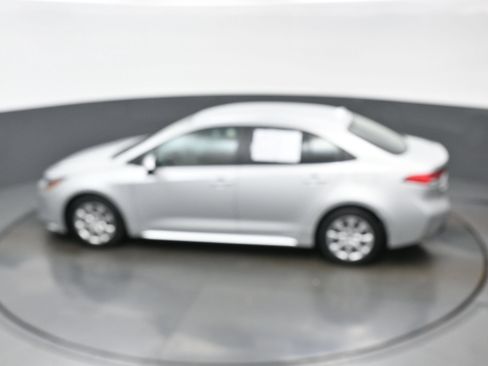 Used 2024 Toyota Corolla LE FWD image 35