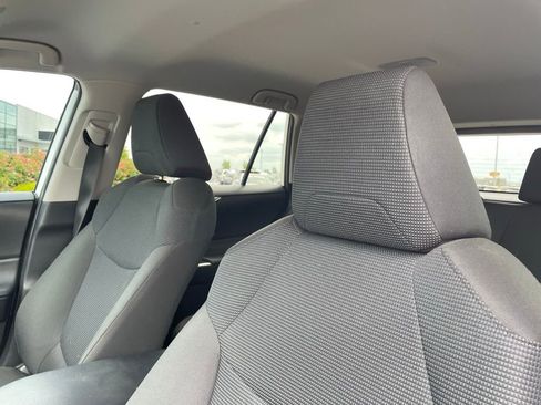 Used 2024 Toyota RAV4 LE FWD image 23