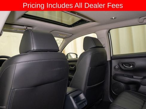 Used 2023 Honda HR-V EX-L image 8