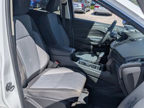 Used 2018 Ford Escape SE w/ Ford Safe & Smart Package image 18