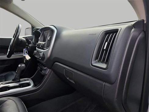 Used 2020 Chevrolet Colorado LT w/ Colorado RST Special Edition image 12