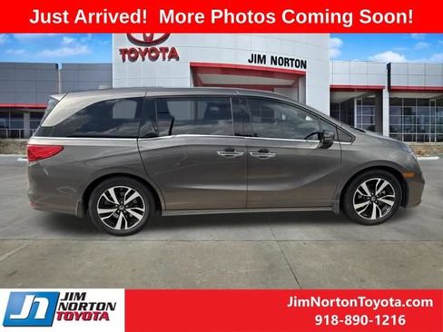 Used 2018 Honda Odyssey Elite image 8