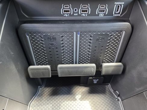 Used 2026 RAM 1500 Laramie w/ Night Edition AWD/4WD image 9