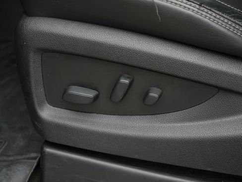 Used 2018 GMC Sierra 2500 Denali w/ Duramax Plus Package AWD/4WD image 23