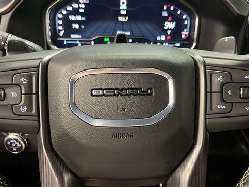 Used 2025 GMC Sierra 1500 Denali Ultimate AWD/4WD image 16
