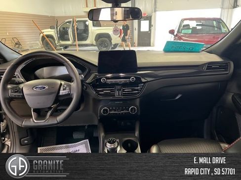 Used 2025 Ford Escape ST-Line Select AWD/4WD image 20