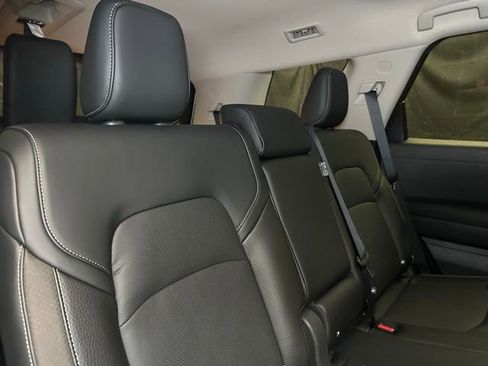 New 2026 Nissan Pathfinder SL AWD/4WD image 18