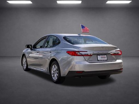 Used 2025 Toyota Camry LE FWD image 6