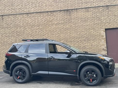 New 2026 Nissan Rogue SV w/ Rock Creek Premium Package AWD/4WD image 5