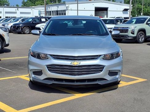 Used 2017 Chevrolet Malibu LT FWD image 21