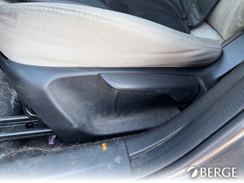 Used 2016 MAZDA MAZDA3 i Touring FWD image 14