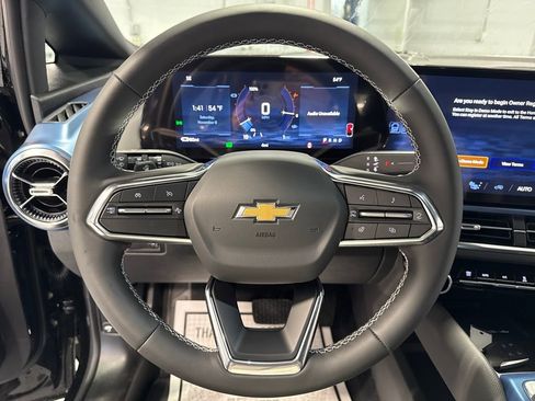 New 2026 Chevrolet Equinox EV LT AWD/4WD image 5