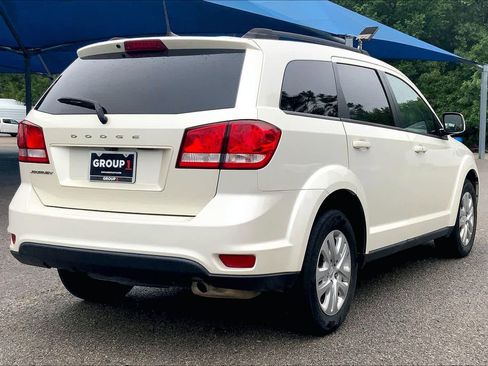 Used 2019 Dodge Journey SE w/ Connectivity Group FWD image 13