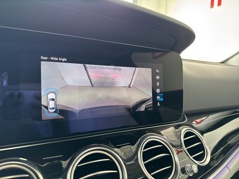 Used 2022 Mercedes-Benz E 350 4MATIC Sedan w/ AMG Line Exterior image 35