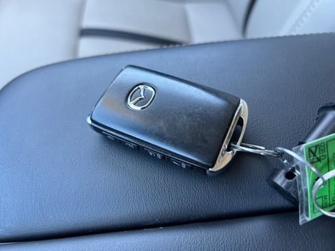 Used 2024 MAZDA CX-90 Plug-In Hybrid w/ Preferred AWD/4WD image 30