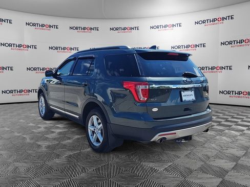 Used 2016 Ford Explorer XLT w/ Equipment Group 201A AWD/4WD image 4