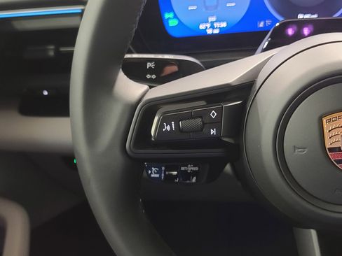 New 2026 Porsche Macan Electric image 17