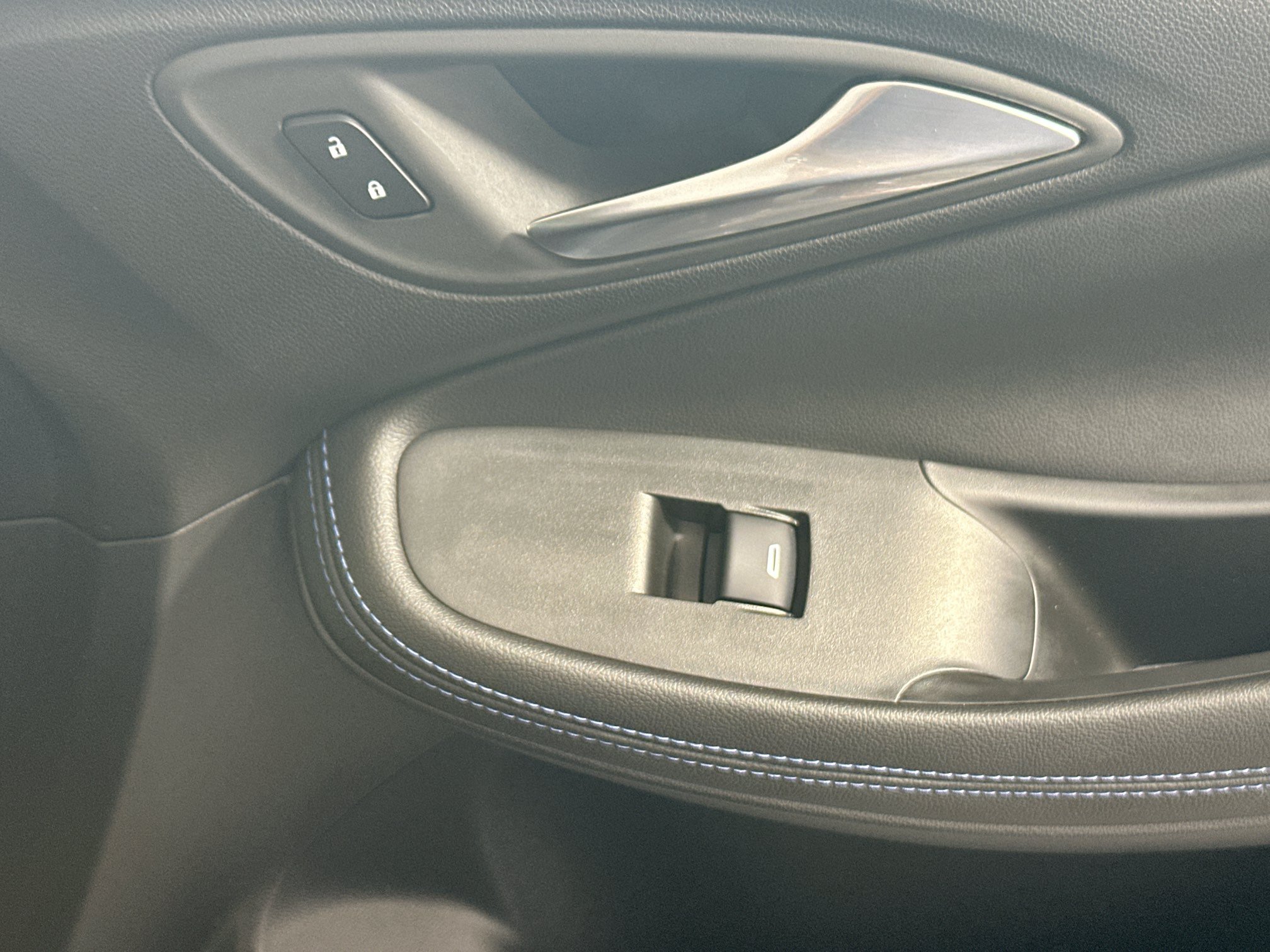 Used 2026 Buick Encore GX Sport Touring w/ Advanced Technology Package FWD image 29
