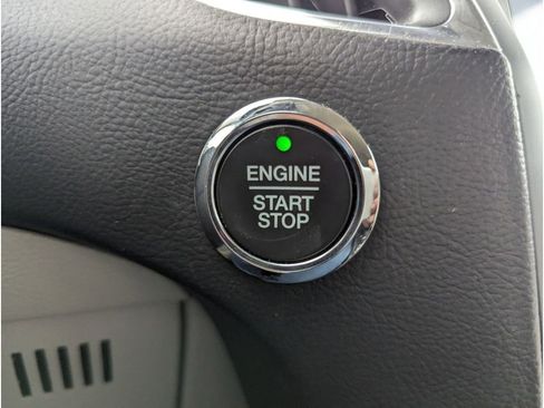 Used 2022 Ford Edge Titanium image 21