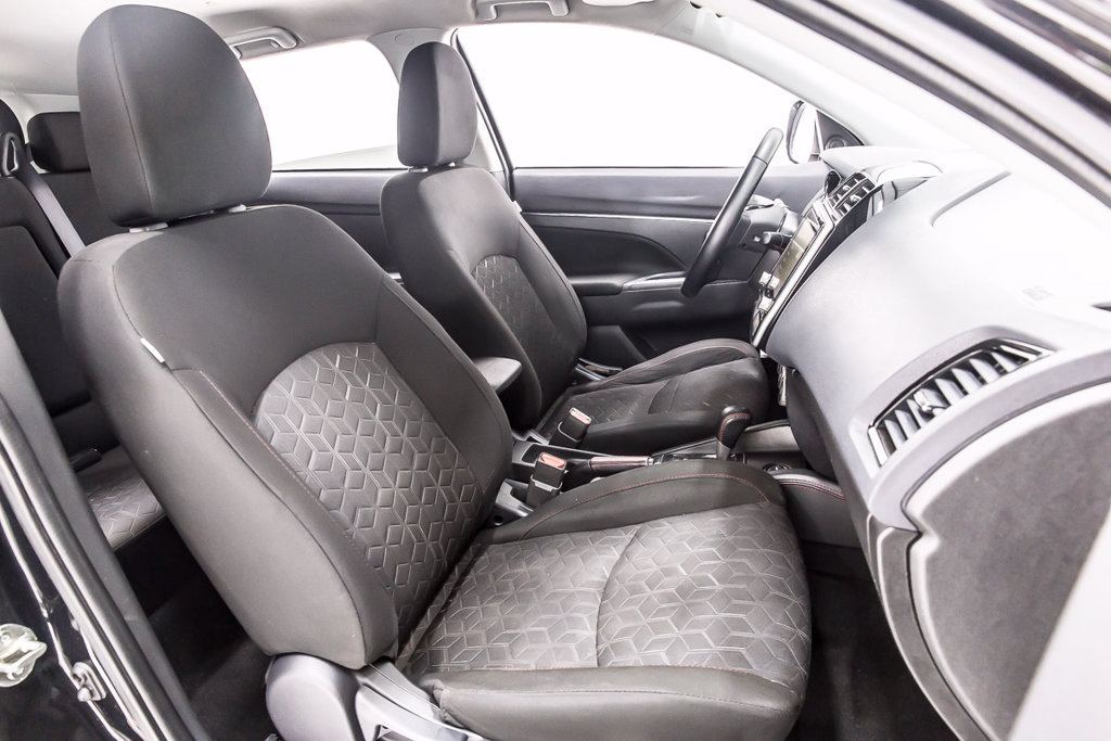 Used 2022 Mitsubishi Outlander Sport LE AWD/4WD image 32
