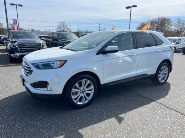 Used 2022 Ford Edge Titanium AWD/4WD image 3