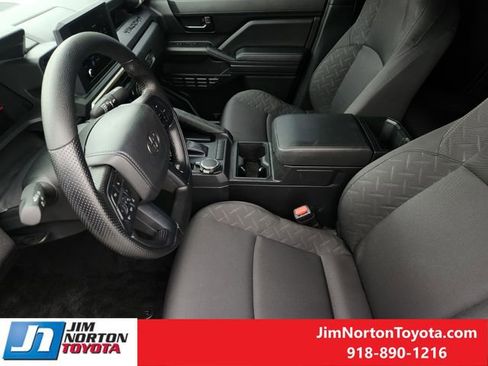Used 2025 Toyota Tacoma SR AWD/4WD image 13