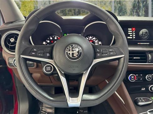Used 2019 Alfa Romeo Stelvio Ti AWD/4WD image 16