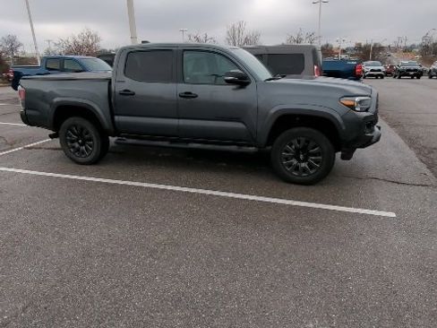 Used 2023 Toyota Tacoma Limited image 5