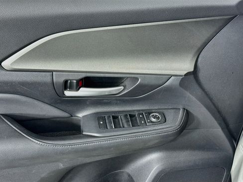 Certified 2025 Toyota Grand Highlander AWD image 17