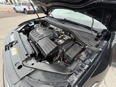 Used 2022 Volkswagen Tiguan SE AWD/4WD image 34