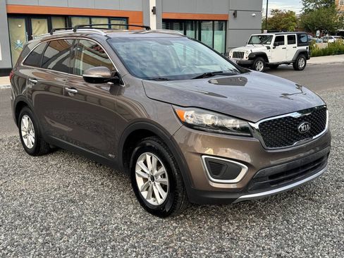 Used 2019 Kia Sorento AWD w/ LX Convenience Package image 3