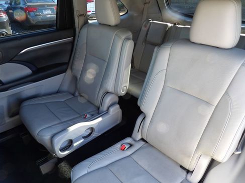 Used 2019 Toyota Highlander Limited Platinum image 27