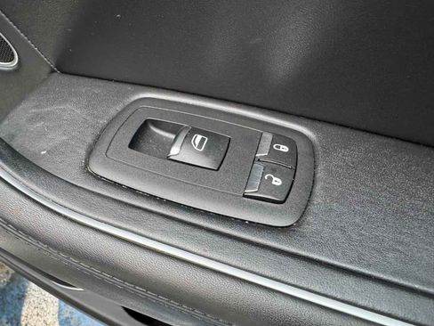 Used 2017 Maserati Levante w/ Luxury Package image 28