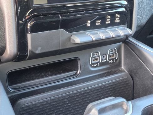Used 2023 RAM 1500 Big Horn AWD/4WD image 42