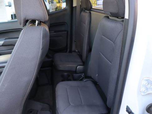 Used 2018 Chevrolet Colorado LT AWD/4WD image 18