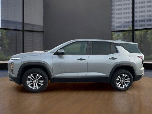 Used 2026 Chevrolet Equinox LT w/ Convenience Package II image 12