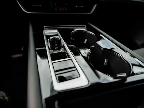 New 2025 Volkswagen Atlas SE image 25