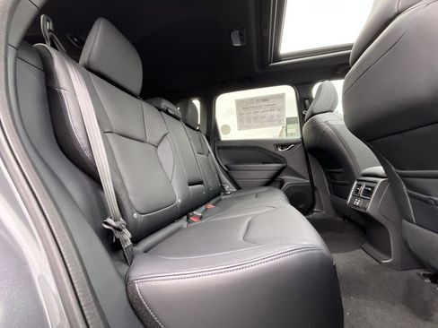 Used 2025 Subaru Forester Limited image 15