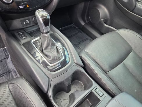 Used 2021 Nissan Rogue Sport SL w/ Premium Package FWD image 28