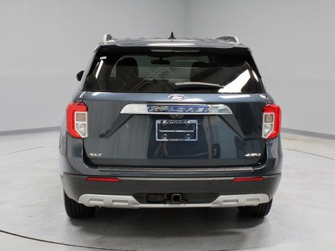 Used 2024 Ford Explorer XLT w/ Equipment Group 202A AWD/4WD image 10