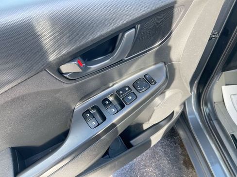 Used 2020 Hyundai Kona SE image 20