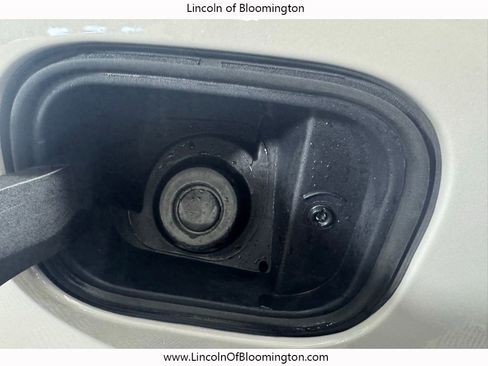 Certified 2022 Lincoln Navigator Reserve AWD/4WD image 27