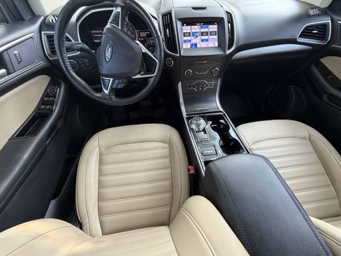 Used 2019 Ford Edge SEL w/ Equipment Group 201A FWD image 12