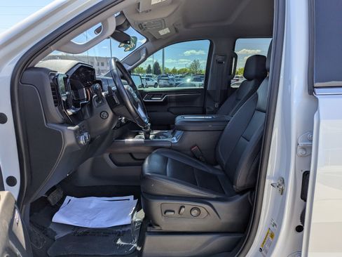 Certified 2022 GMC Sierra 1500 SLT w/ SLT Premium Package AWD/4WD image 12