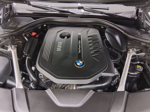 Used 2019 BMW 740i 740i w/ Cold Weather Package image 37